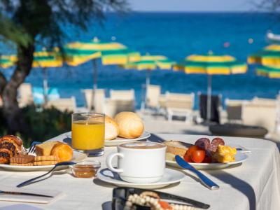 villaggioilgabbiano it offerte-settembre-villaggio-capo-vaticano-con-piscina-panoramica-e-spiaggia 018